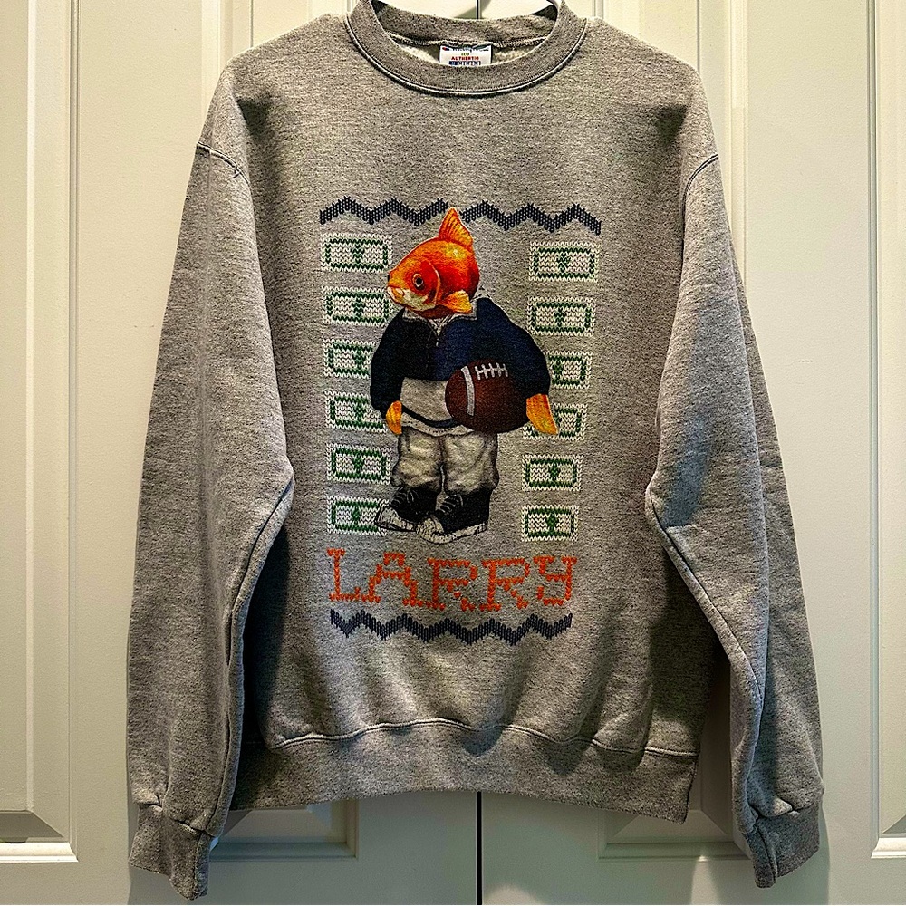 Barstool Sports Larry The Gambling Goldfish Unisex Gray Sweatshirt M